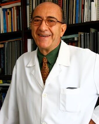 Médico urólogo Andrés